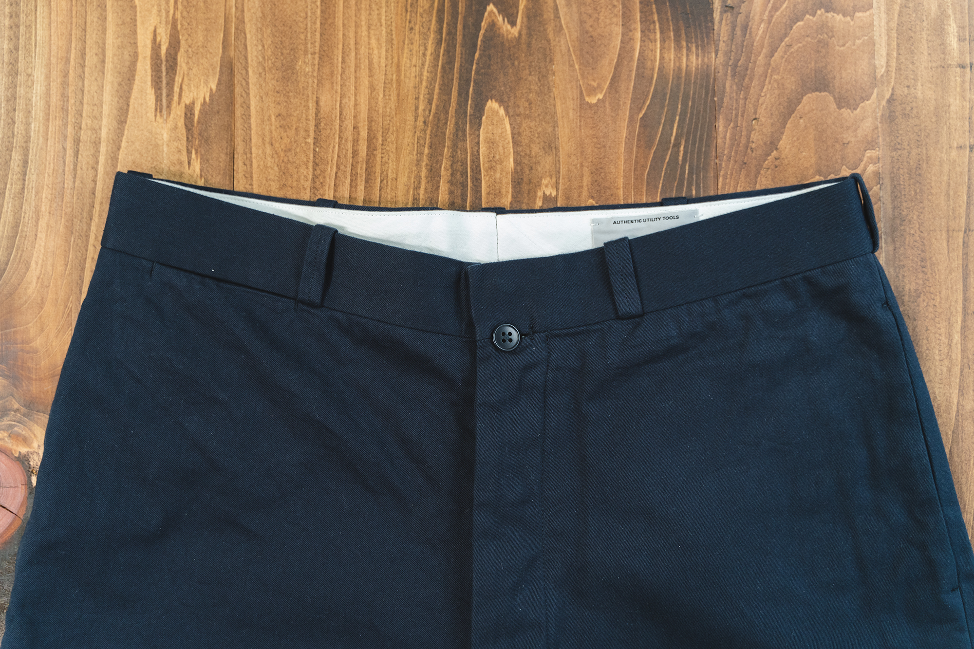 一番上のボタンだけ表に