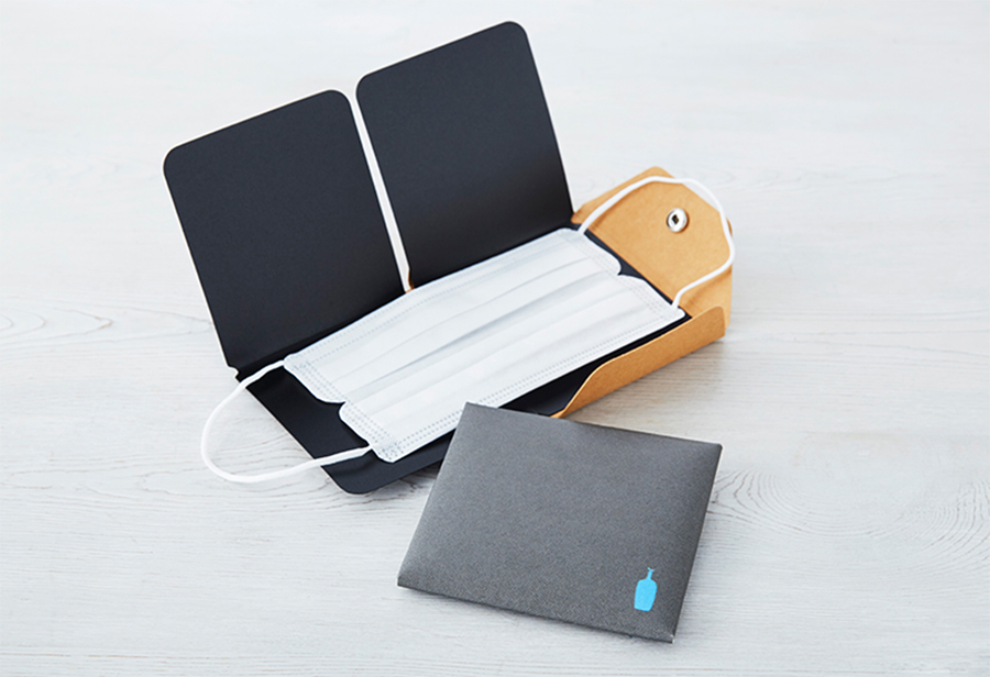 マスクケースの内側は二重構造