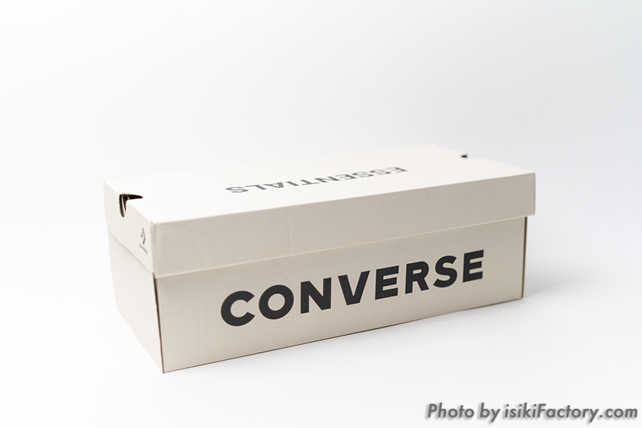 大きく「CONVERSE」の文字