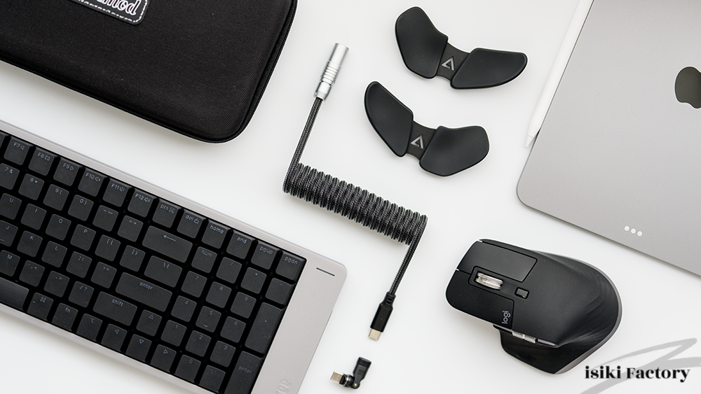 デスクに合わせたコイルケーブル