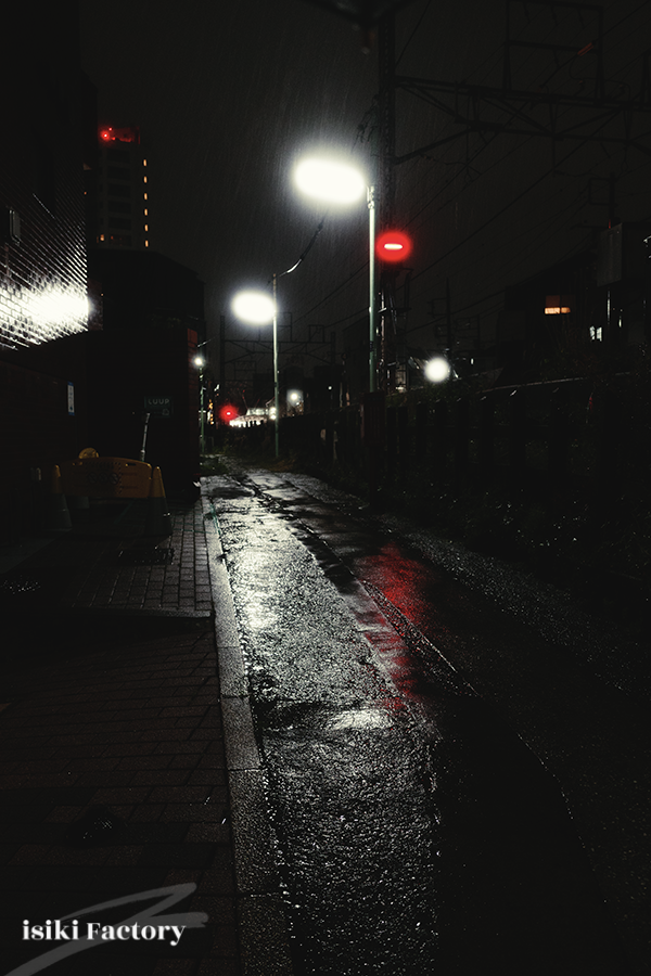 GRIV HDFで撮影した雨の夜の作例